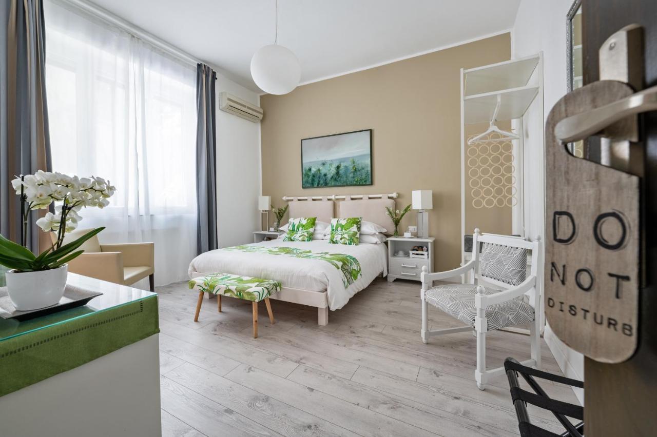 Donnalaura Bed and Breakfast Messina Exteriör bild